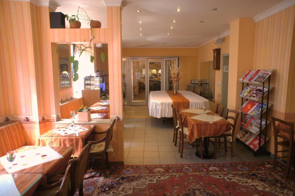 City Hotel Мангейм Экстерьер фото