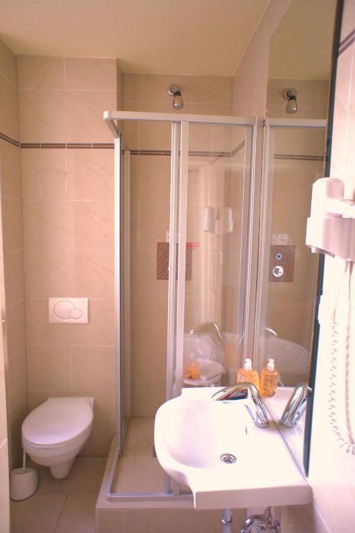 City Hotel Мангейм Экстерьер фото