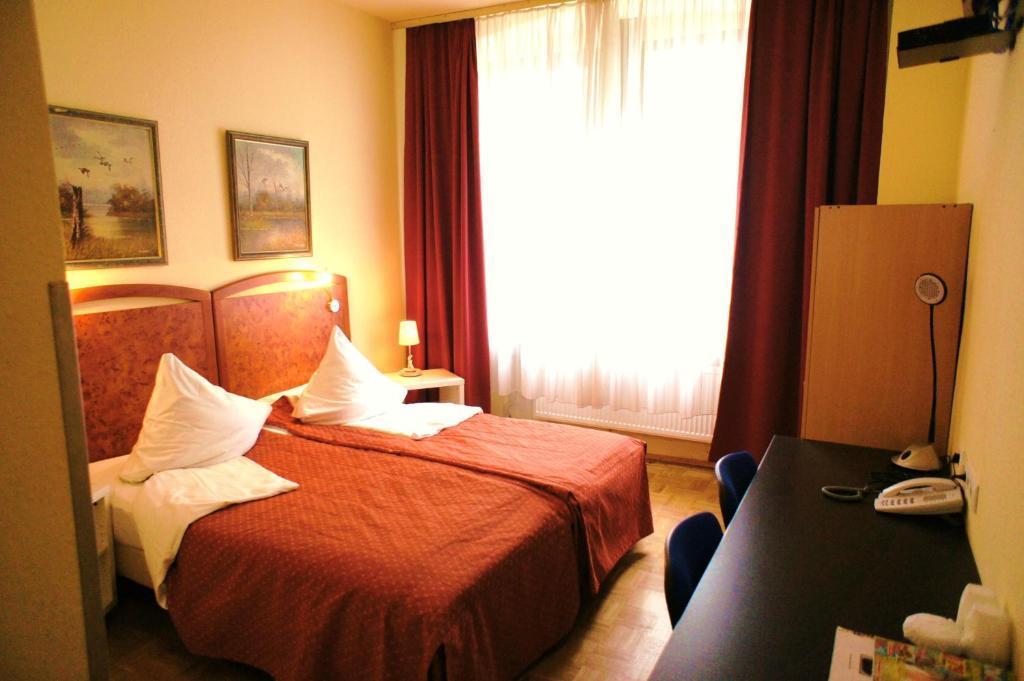 City Hotel Мангейм Экстерьер фото
