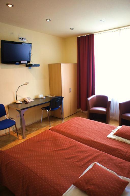 City Hotel Мангейм Экстерьер фото
